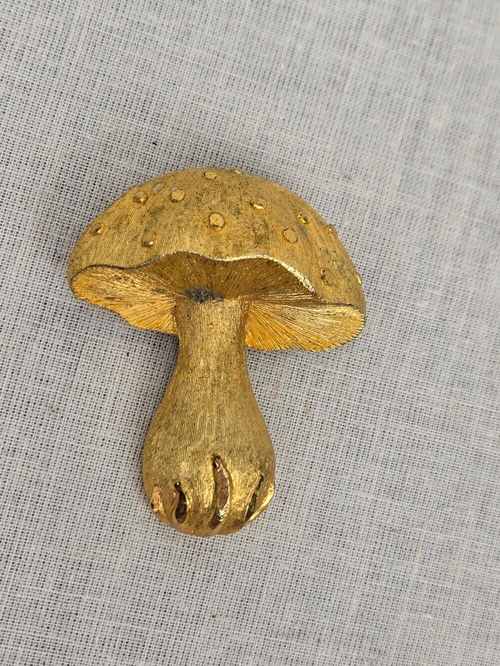 Vintage Mushroom Gold Tone Brooch Pin ~ Estate Jewelry ~ Mamselle Mushroom Pin